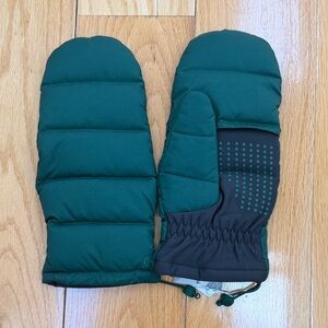 Lululemon Wunder Puff Mittens
